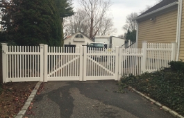 Louisville Straight Fence & Gates